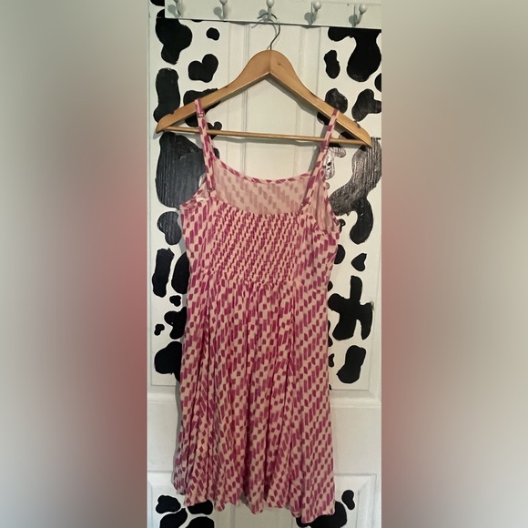 Size small, white and pink sundress from GAP - Picture 2 of 2